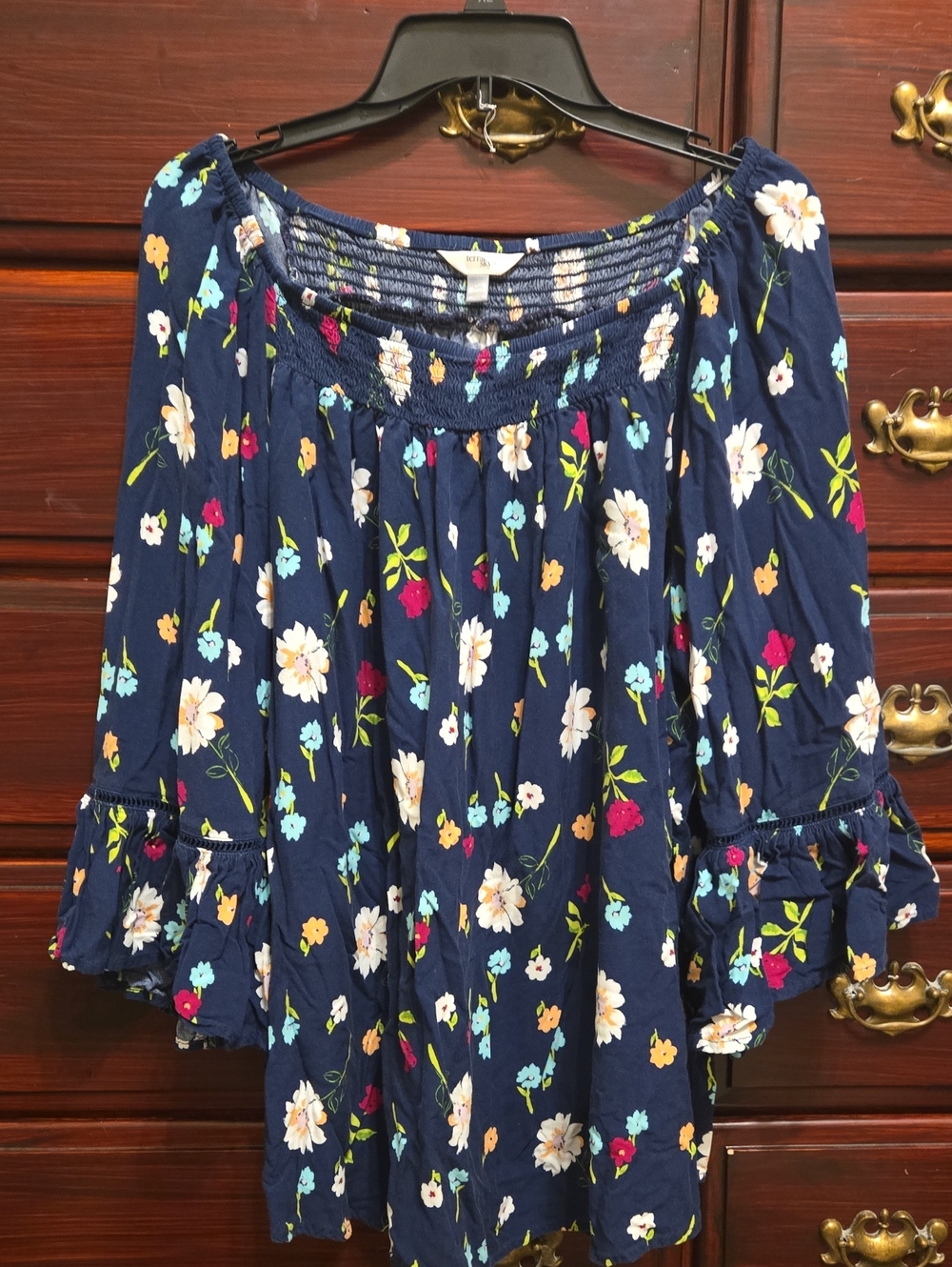 Terra & Sky Navy Floral 3/4 Ruffle Sleeve Top